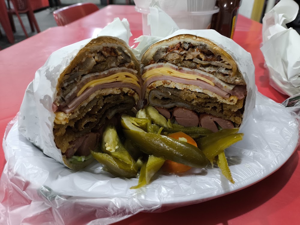 Tortas Madero, cafetería en San Nicolás de los Garza, Nuevo León