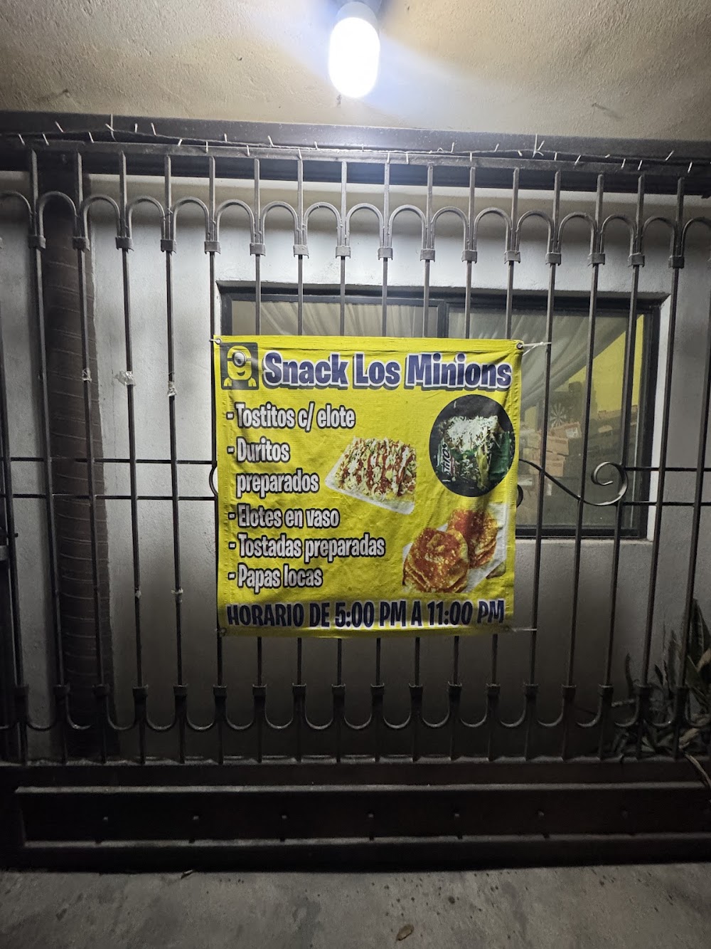 Snacks Los Minions, cafetería en Guadalupe, Nuevo León
