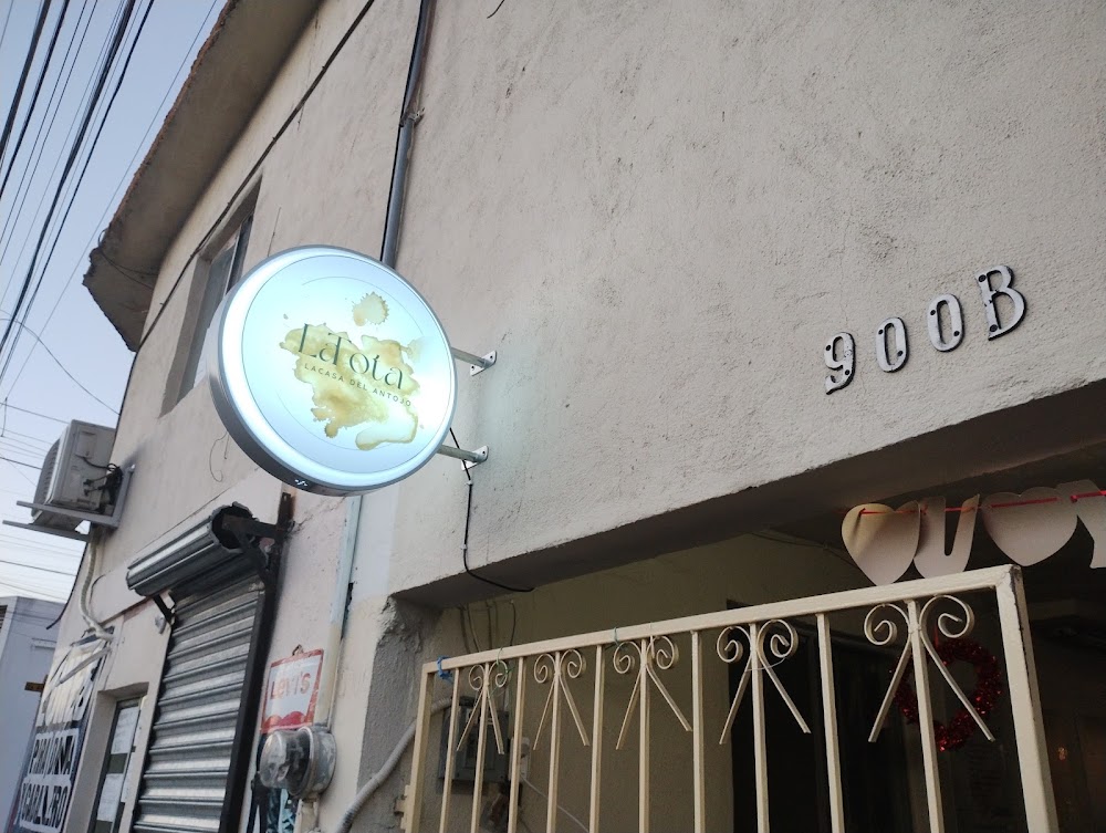 La Tota Casa Del Antojo, cafetería en San Nicolás de los Garza, Nuevo León