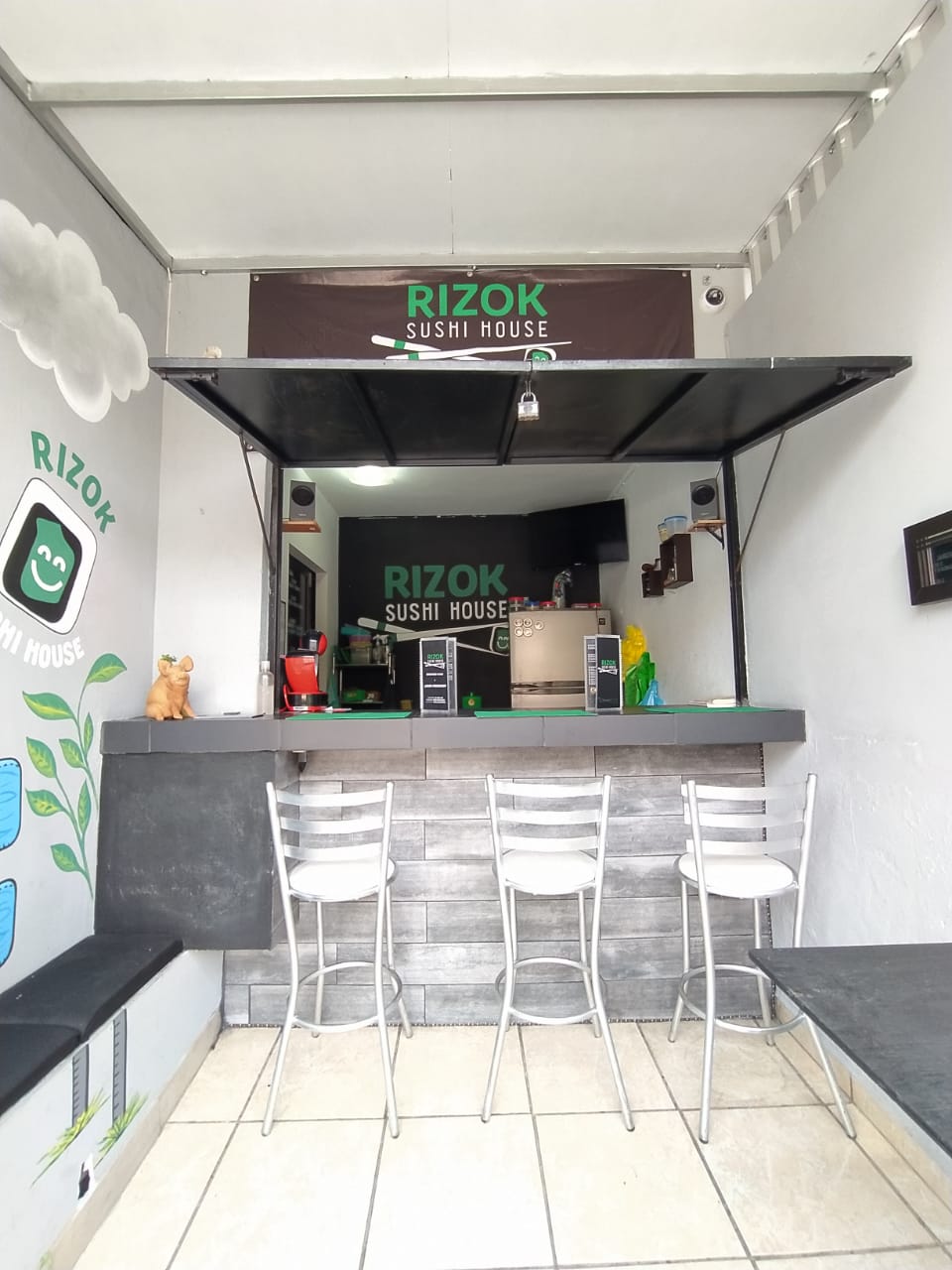 Rizok Sushi And Wings, cafetería en Guadalajara, Jalisco