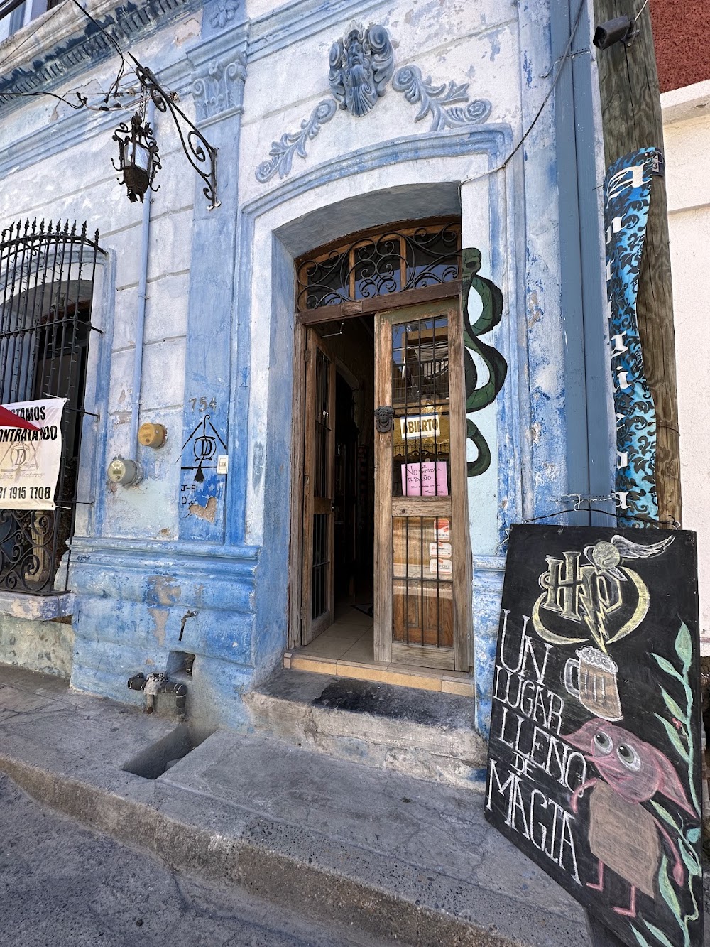 Callejon Dargon, cafetería en Monterrey, Nuevo León
