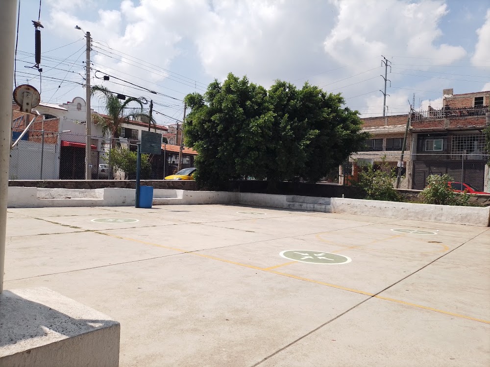 Centro De Atencion Y Servicios Primaria Leonardo Oliva Alzaga, cafetería en Guadalajara, Jalisco