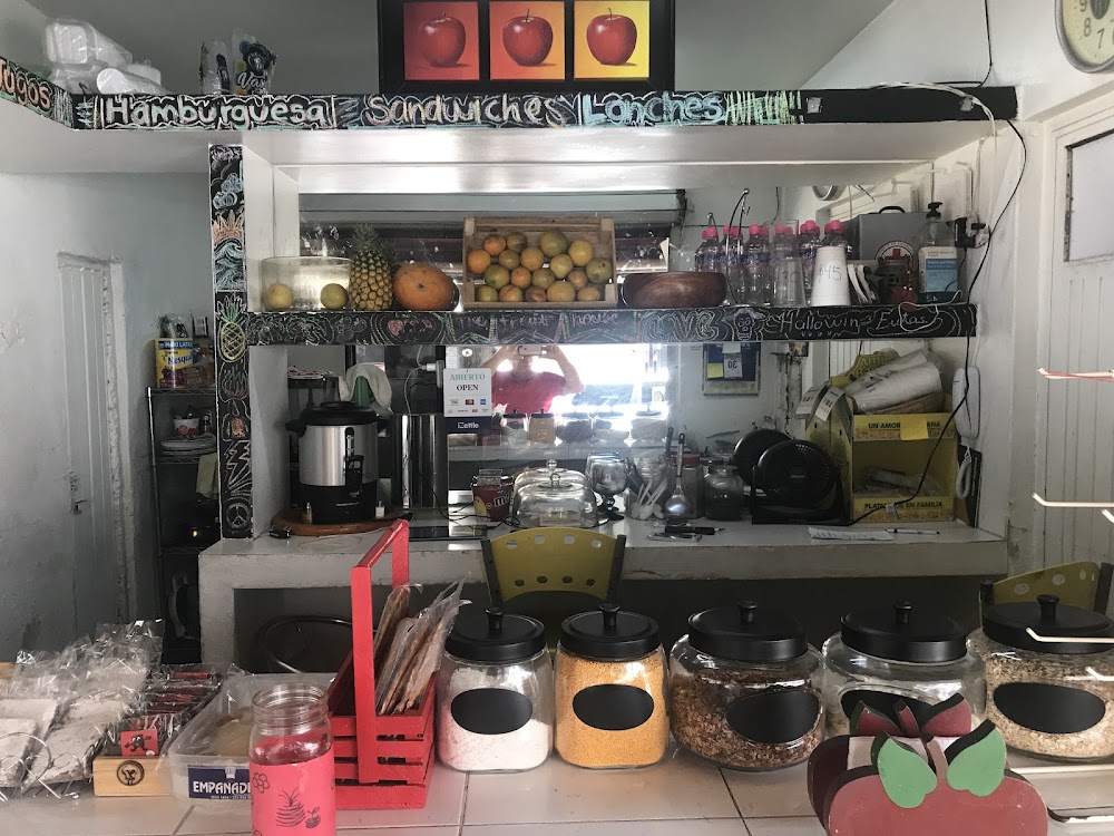 Snack Fruit House, cafetería en Guadalajara, Jalisco