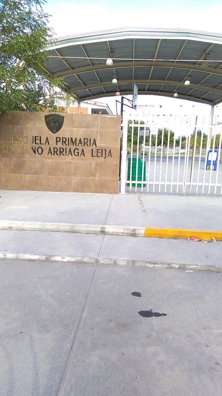 Tiendita Escolar Ponciano Arriaga Leija, cafetería en Apodaca, Nuevo León