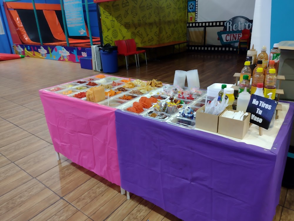 Snack Frutiyukis, cafetería en Monterrey, Nuevo León