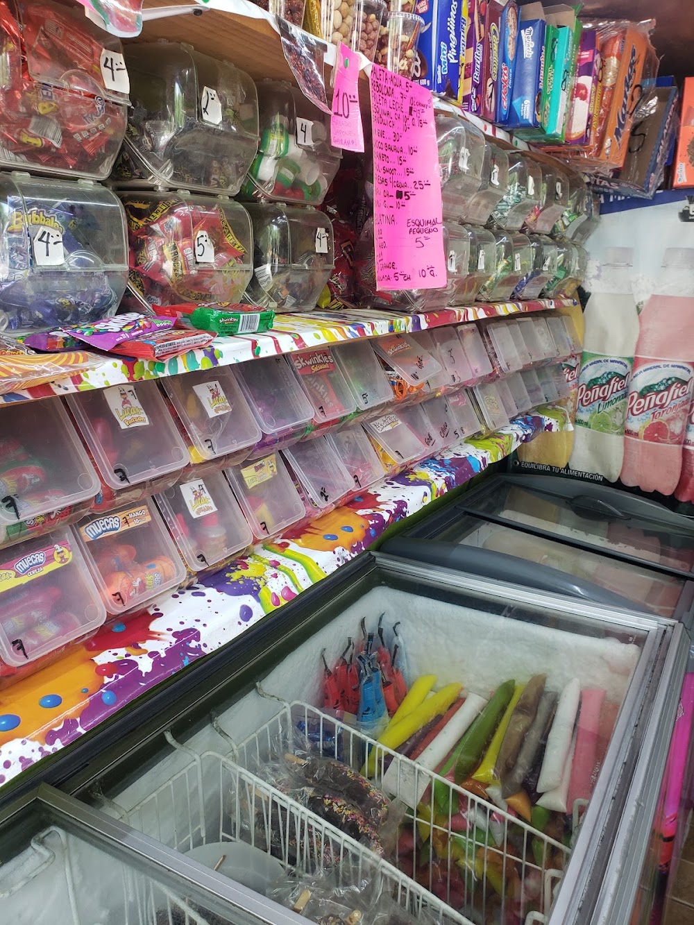 Snak Juanes, cafetería en San Nicolás de los Garza, Nuevo León