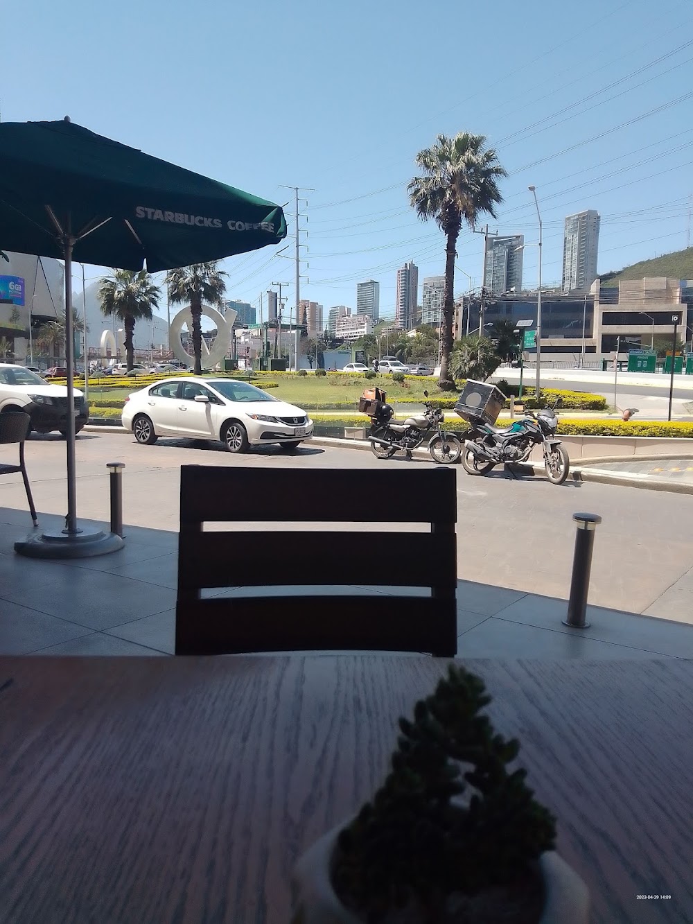 Starbucks Metropolitan, cafetería en San Pedro Garza García, Nuevo León