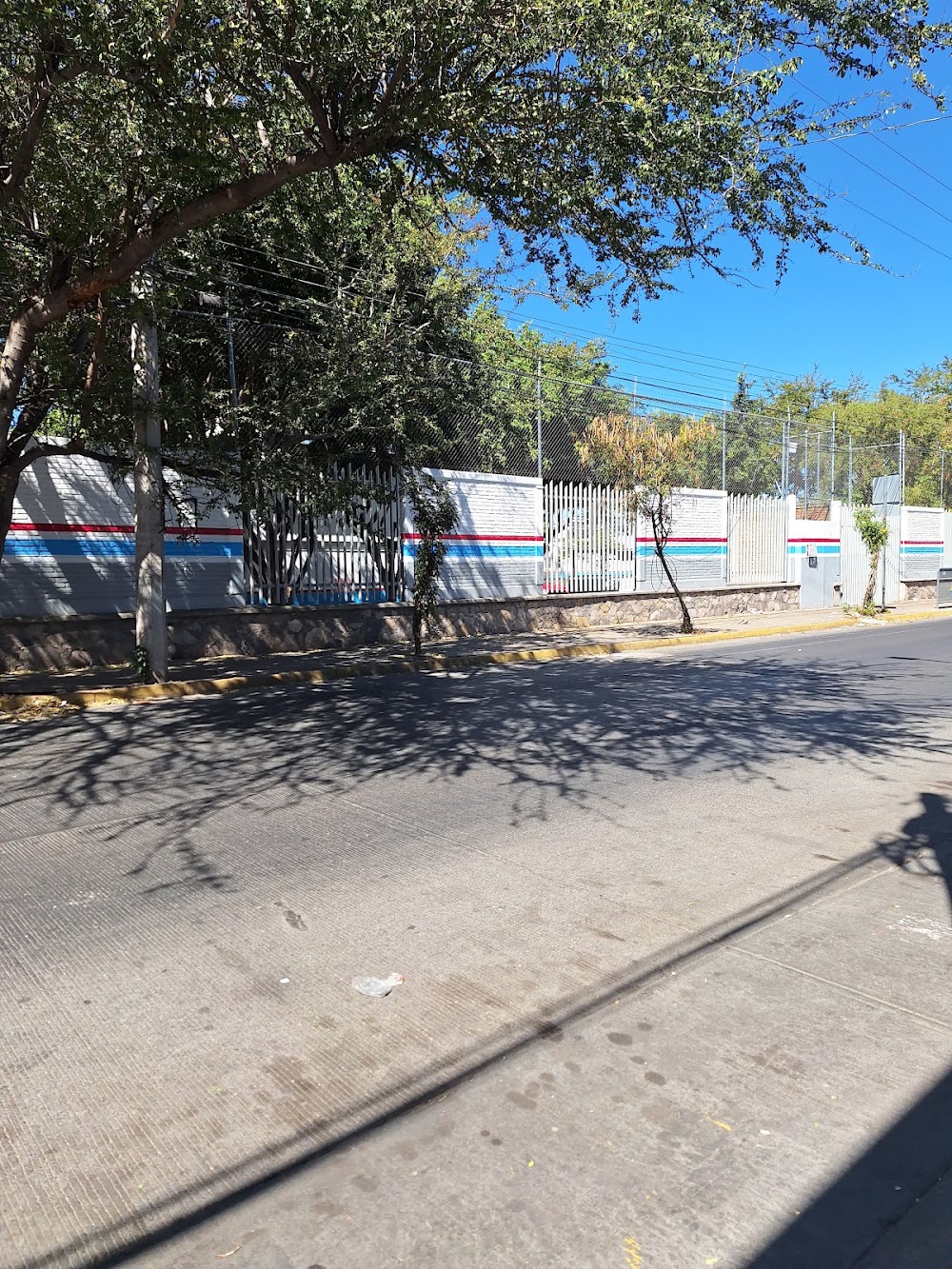 Cooperativa Escuela Abel Robles Rodriguez Turno Matutino, cafetería en Guadalajara, Jalisco