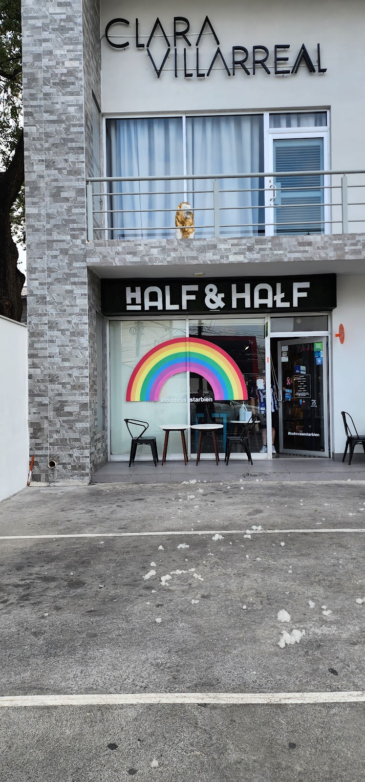 Half And Half, cafetería en San Pedro Garza García, Nuevo León